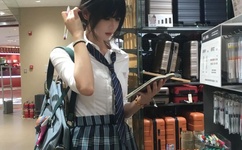 学渣坐在学霸巨龙上写作业